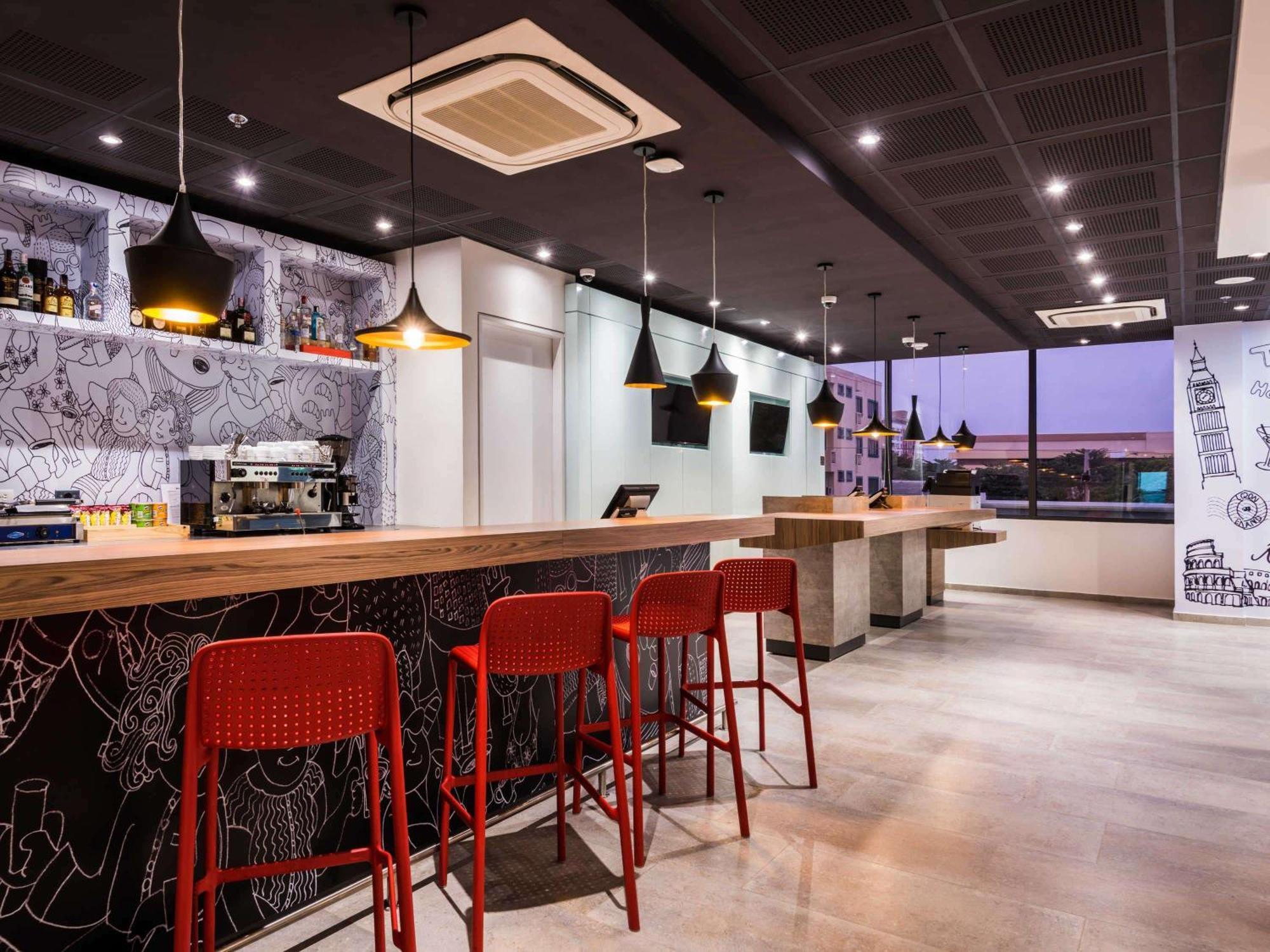 Ibis Barranquilla Hotel Екстериор снимка